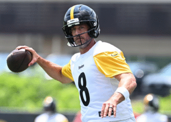 Steelers Make Big Statement: The New Rules for Aaron Rodgers in 2025
